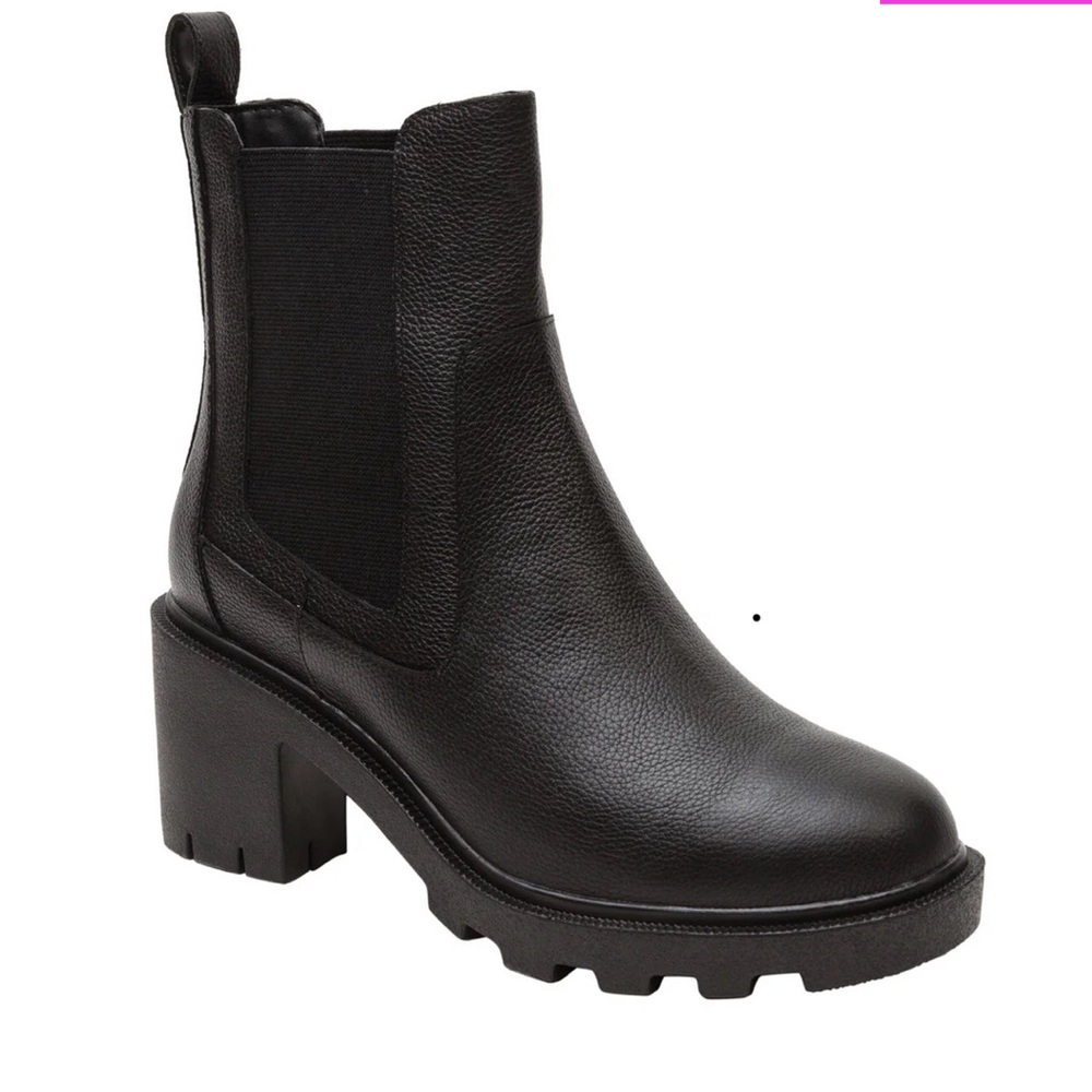 Lisa Vicky jolt black tumbled leather Chelsea boots sz 8 NEW